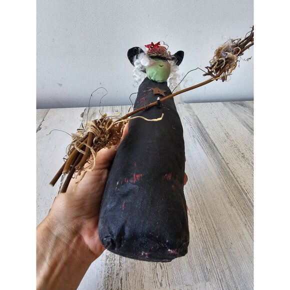 Shabby chic witch broom figurine statue decor plush - Picture 7 of 8